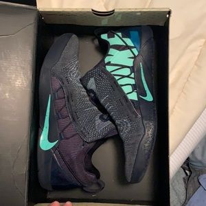 Kobe AD NXT sz 11